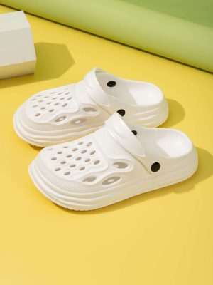 Hollow Out Multi-way Wear Vented Clogs