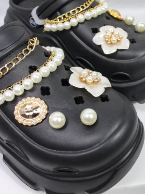 Women’s Diy Pearl Chain & Jasmine Flower Heart Shaped Pearl Integrated Insert Buckle Decoration Hollow Out Fashion Outdoor Eva Material Hollow Shoes [to Prevent Creases, Detachable Accessories Need To Be Individually Packaged]