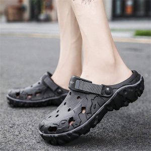 Summer Men’s Korean Version Trendy Outdoor Beach Slip-On Sandals With Anti-Skid Thick Sole And Open Toe Design