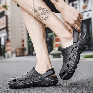 Summer Men’s Korean Version Trendy Outdoor Beach Slip-On Sandals With Anti-Skid Thick Sole And Open Toe Design