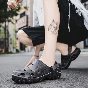 Summer Men’s Korean Version Trendy Outdoor Beach Slip-On Sandals With Anti-Skid Thick Sole And Open Toe Design