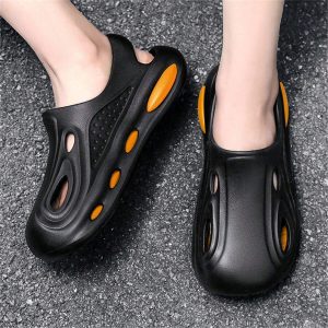 Men’s New Style Anti-Slip Breathable Hollow Out Sandals Soft Bottom Eva Beach Sandals, With Toe Protection And Anti-Odor