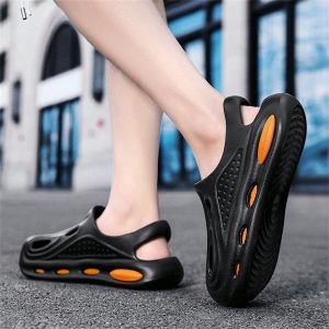 Men’s New Style Anti-Slip Breathable Hollow Out Sandals Soft Bottom Eva Beach Sandals, With Toe Protection And Anti-Odor