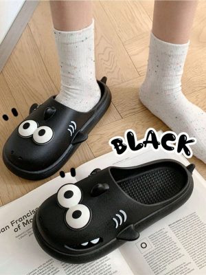 Fashionable And Versatile Package Toe Punched Shoes For Women, Increase Height Design, Soft, Durable, And Suitable For All Seasons, With Cute Large Eyes, Ideal For Casual And Outdoor Wear.